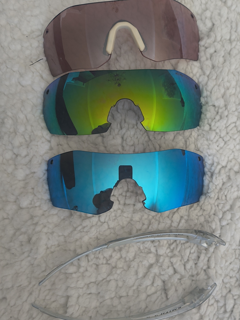 SMITH Sport Sunglasses with Silver Frame and Black Lenses - Picture 4 of 7